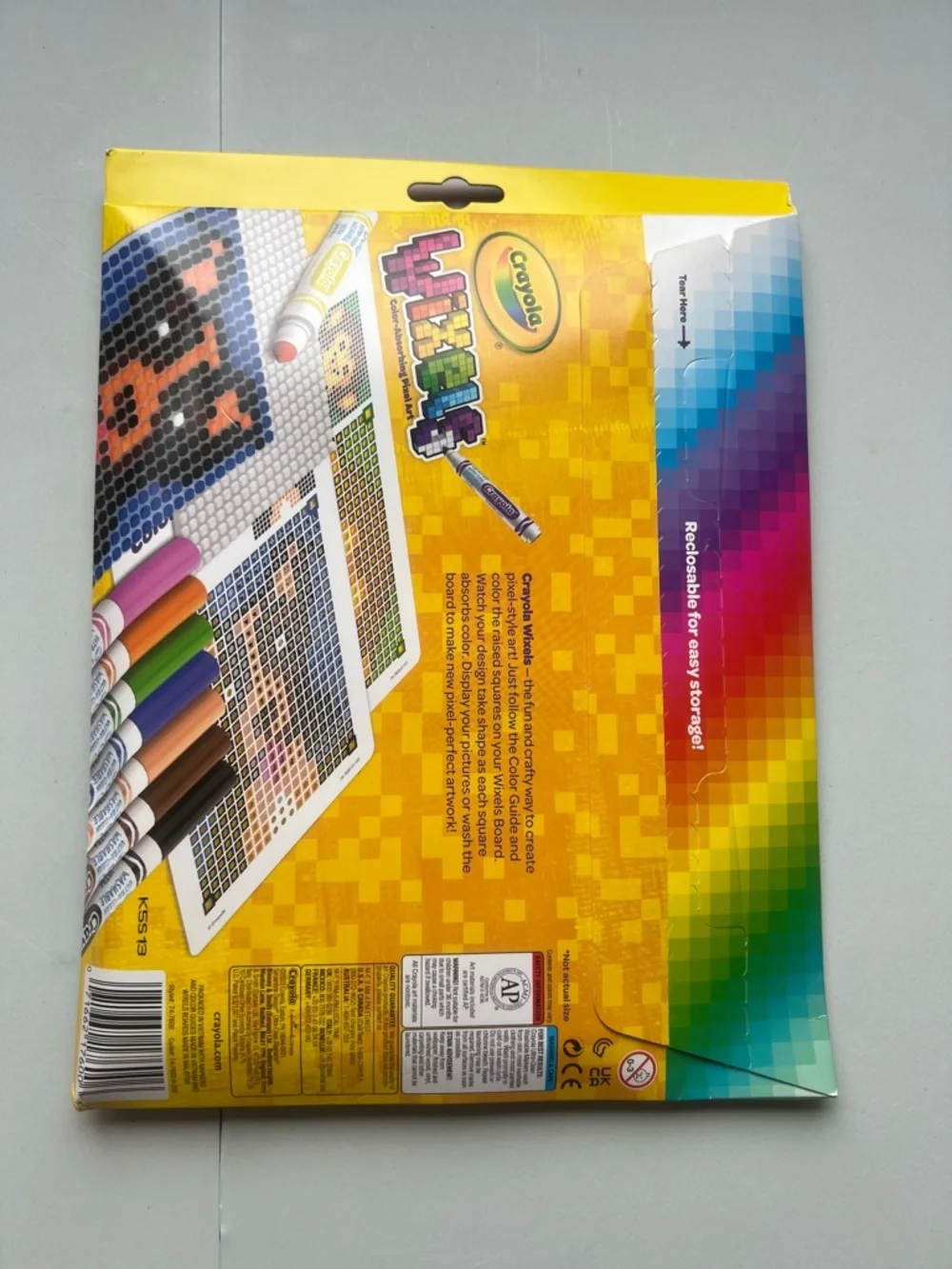 Crayola Wixels Animal Activity Kit: Kids Craft Set with Markers & Patterns